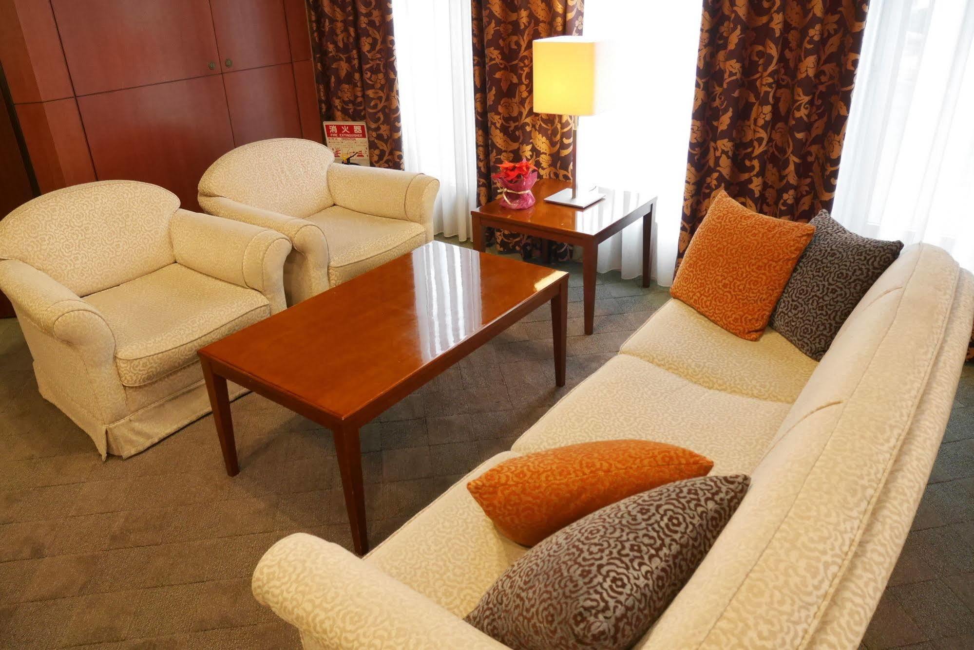 Hotel Yokohama Garden Екстериор снимка