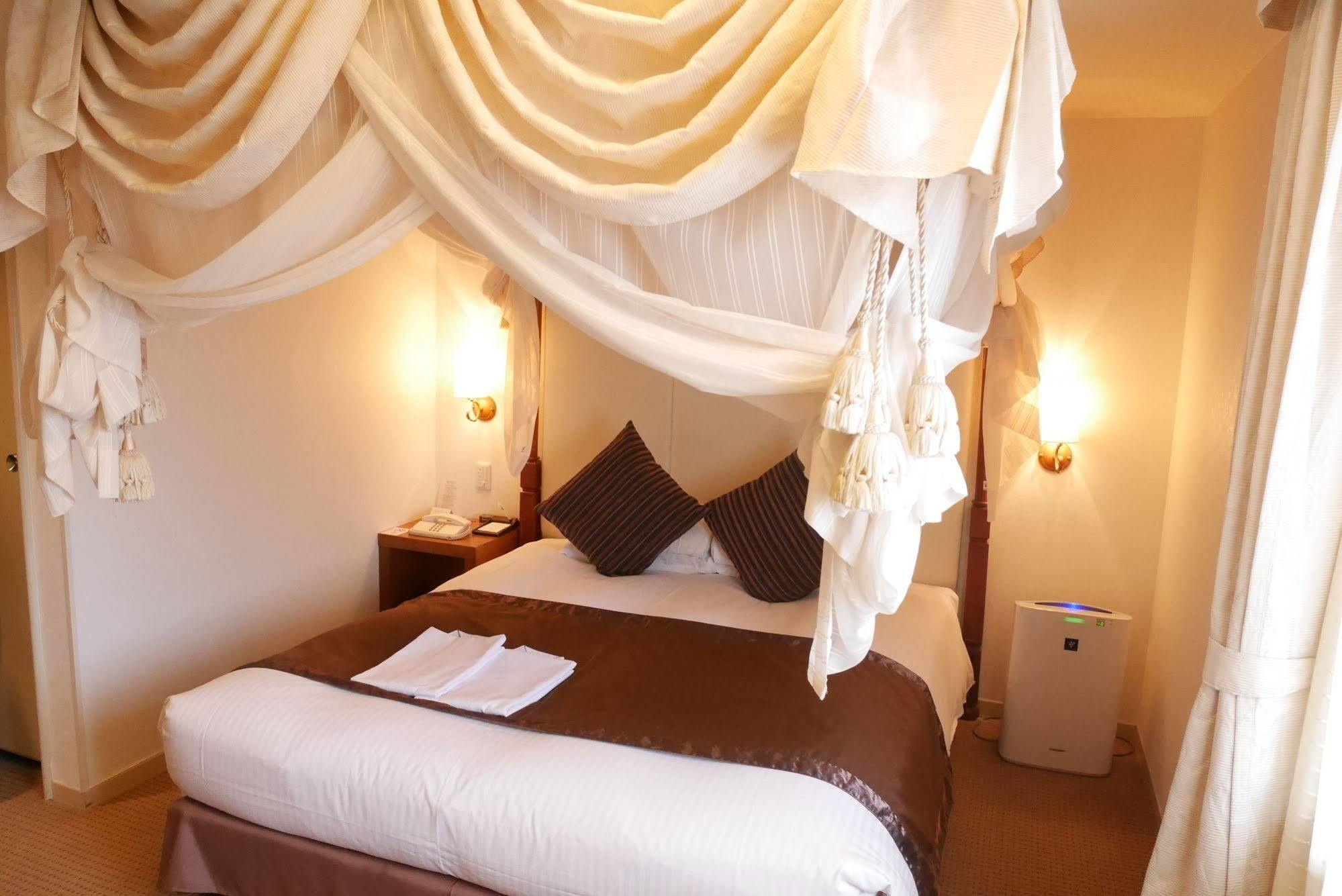 Hotel Yokohama Garden Екстериор снимка