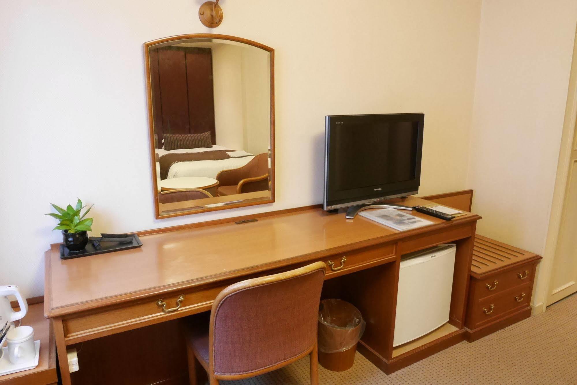 Hotel Yokohama Garden Екстериор снимка
