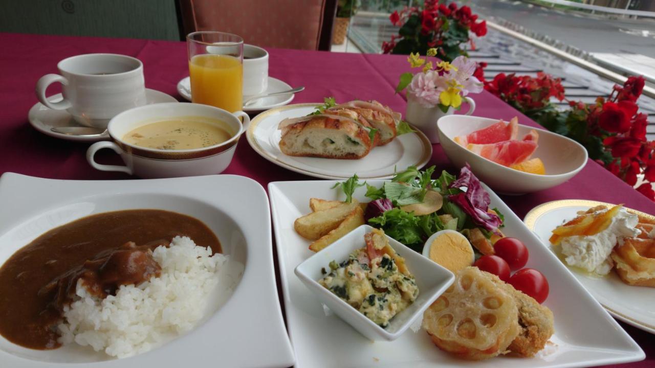 Hotel Yokohama Garden Екстериор снимка
