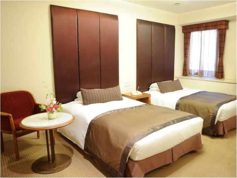 Hotel Yokohama Garden Екстериор снимка