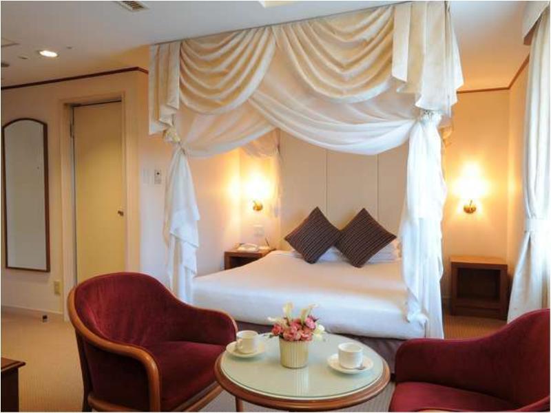 Hotel Yokohama Garden Екстериор снимка