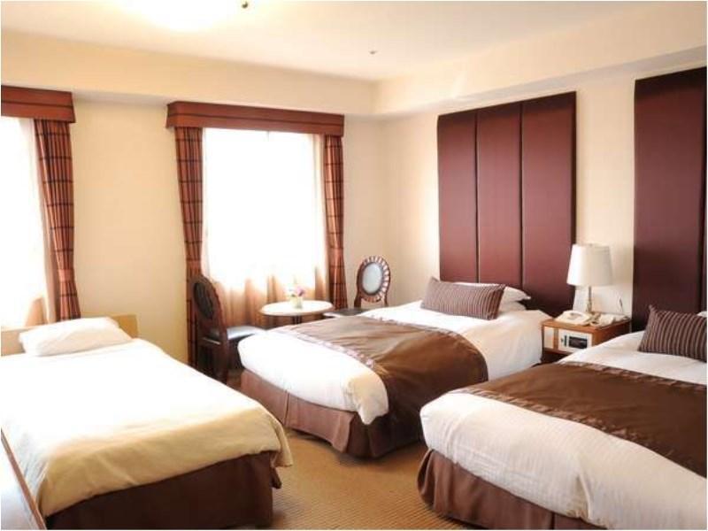 Hotel Yokohama Garden Екстериор снимка